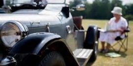 vintage-car-picnic-300x199 (2)